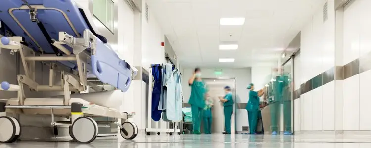 Responsabilità del primario ospedaliero per deficit organizzativi